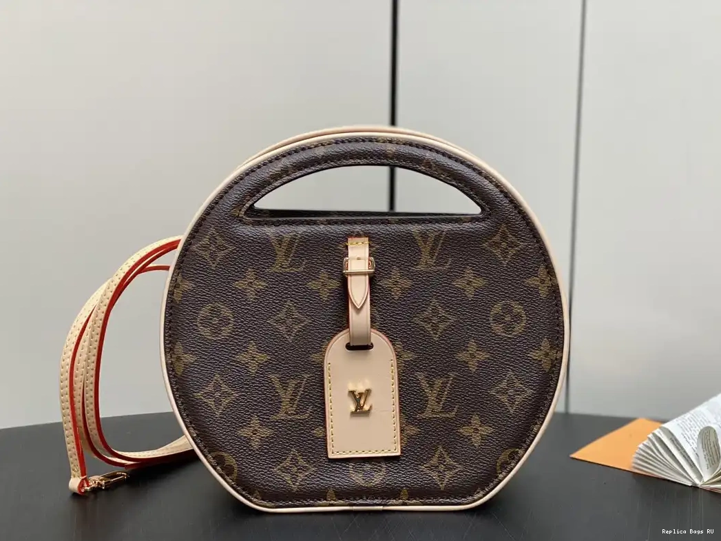 LOUIS Me PM Around VUITTON 0529